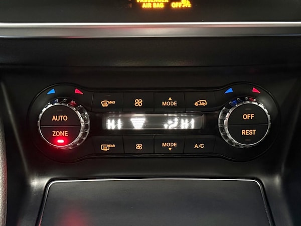 Used Mercedes-Benz GLA 2017 for sale - 76291893: Photo 30