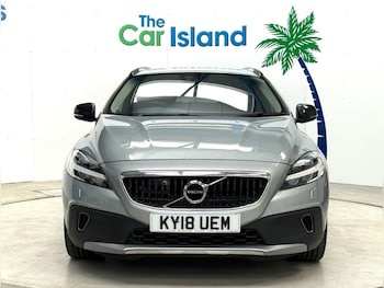 Used Volvo V40 Cross Country 2018 for sale - 75947387: Photo