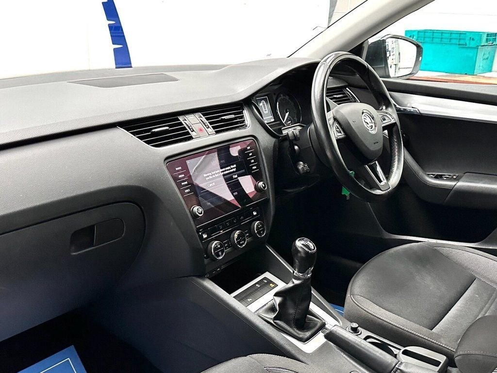 Used Skoda Octavia 2017 for sale - 76950547: Photo 4