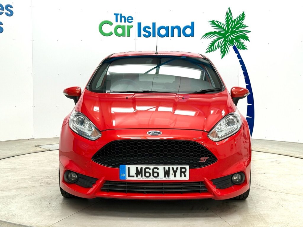 Used Ford Fiesta 2016 for sale - 76367490: Photo 2