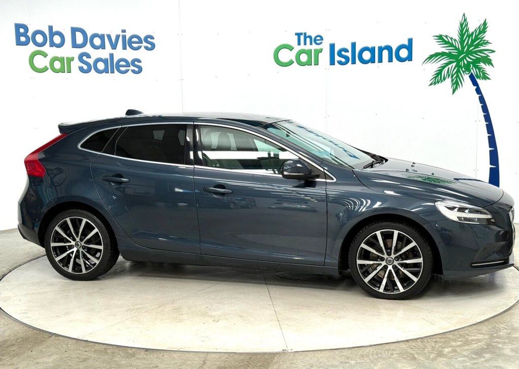 Used Volvo V40 2019 for sale - 75986129: Photo 10