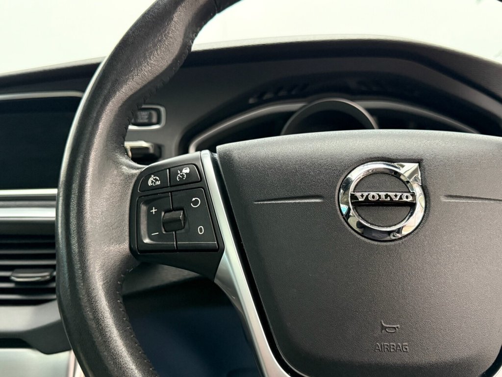 Used Volvo V40 2019 for sale - 75986129: Photo 20