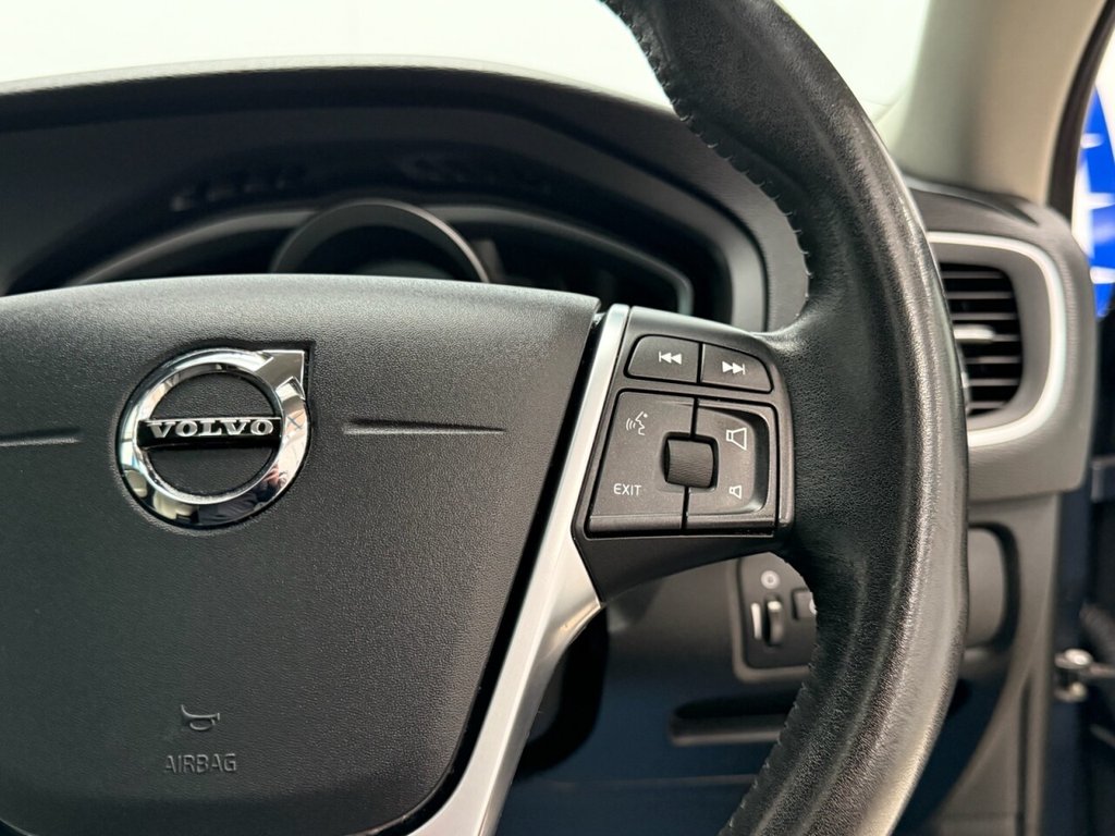 Used Volvo V40 2019 for sale - 75986129: Photo 21