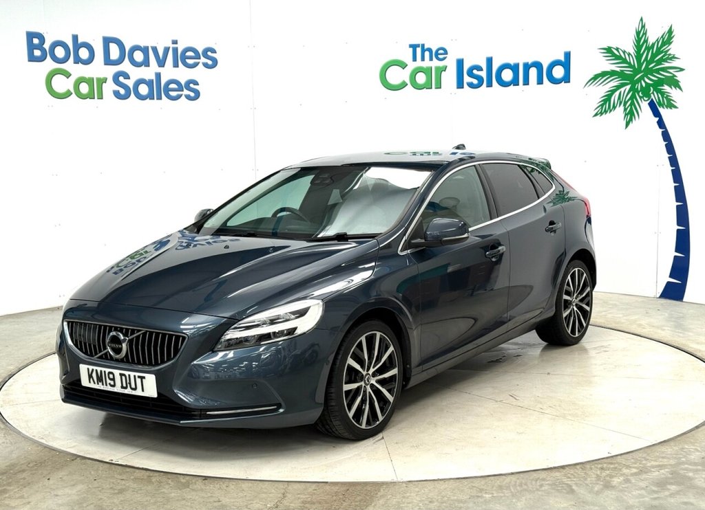 Used Volvo V40 2019 for sale - 75986129: Photo 3