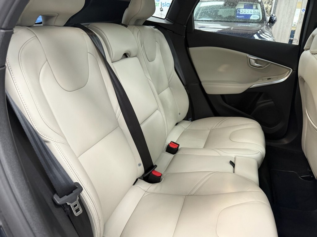 Used Volvo V40 2019 for sale - 75986129: Photo 32