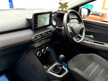 Used Dacia Sandero Stepway 2023 for sale - 78154037: Photo