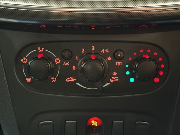 Used Dacia Sandero Stepway 2017 for sale - 76105484: Photo 20
