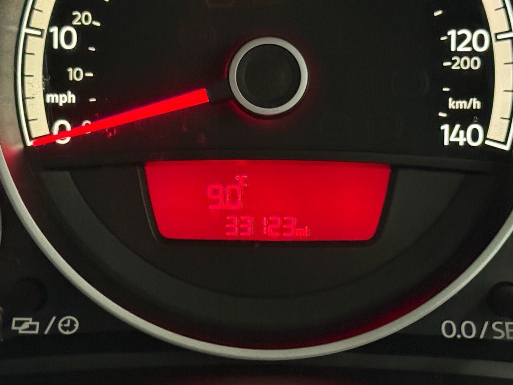 Used Volkswagen up! 2016 for sale - 76868177: Photo 14