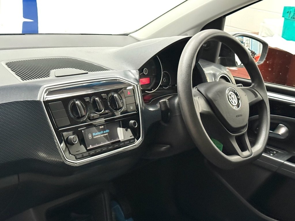 Used Volkswagen up! 2016 for sale - 76868177: Photo 4
