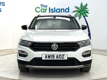 Used Volkswagen T-Roc 2019 for sale - 79422954: Photo