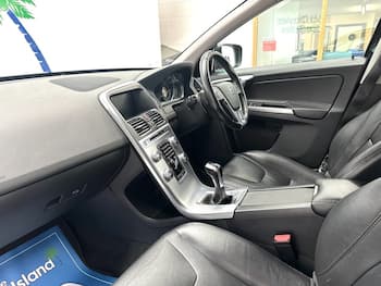 Used Volvo XC60 2017 for sale - 79749366: Photo