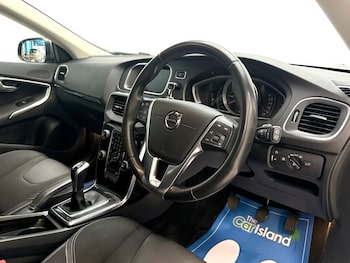 Used Volvo V40 2017 for sale - 79563026: Photo