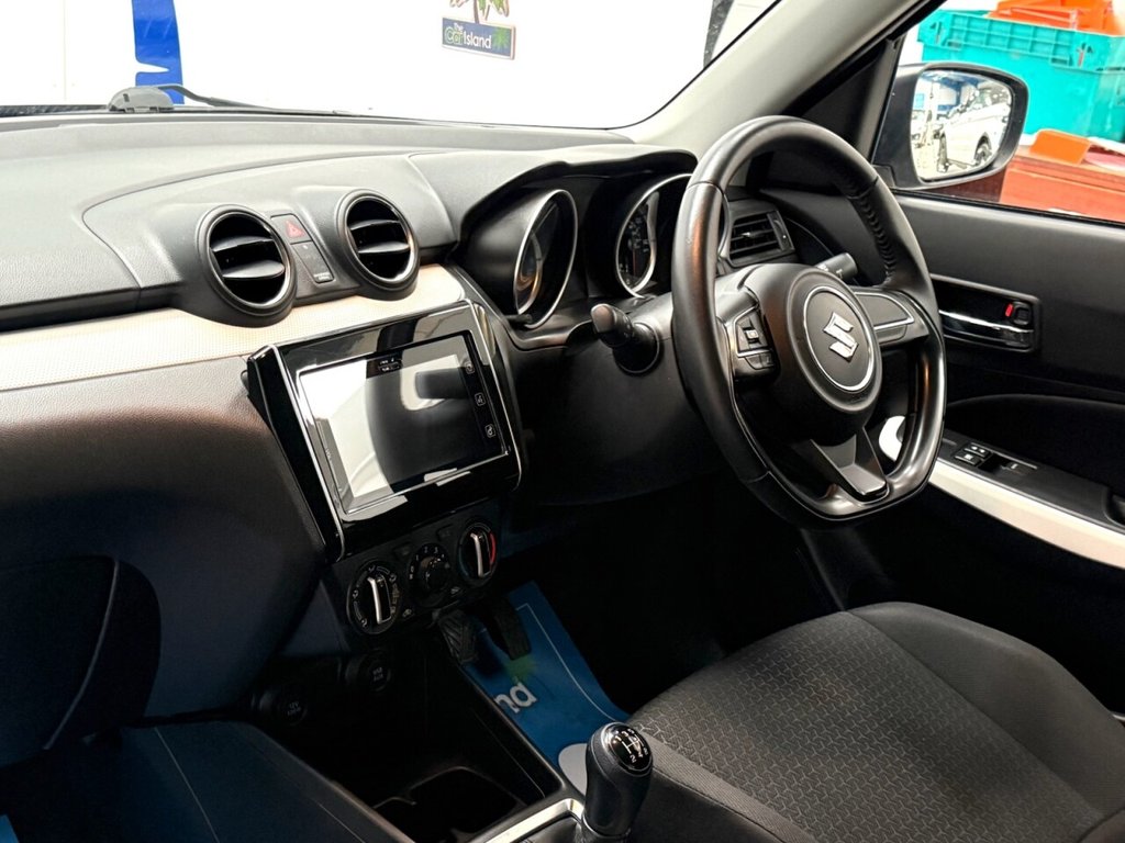 Used Suzuki Swift 2017 for sale - 77680357: Photo 4