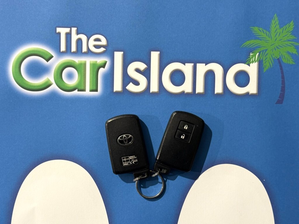 Used Toyota Yaris 2018 for sale - 77703538: Photo 32