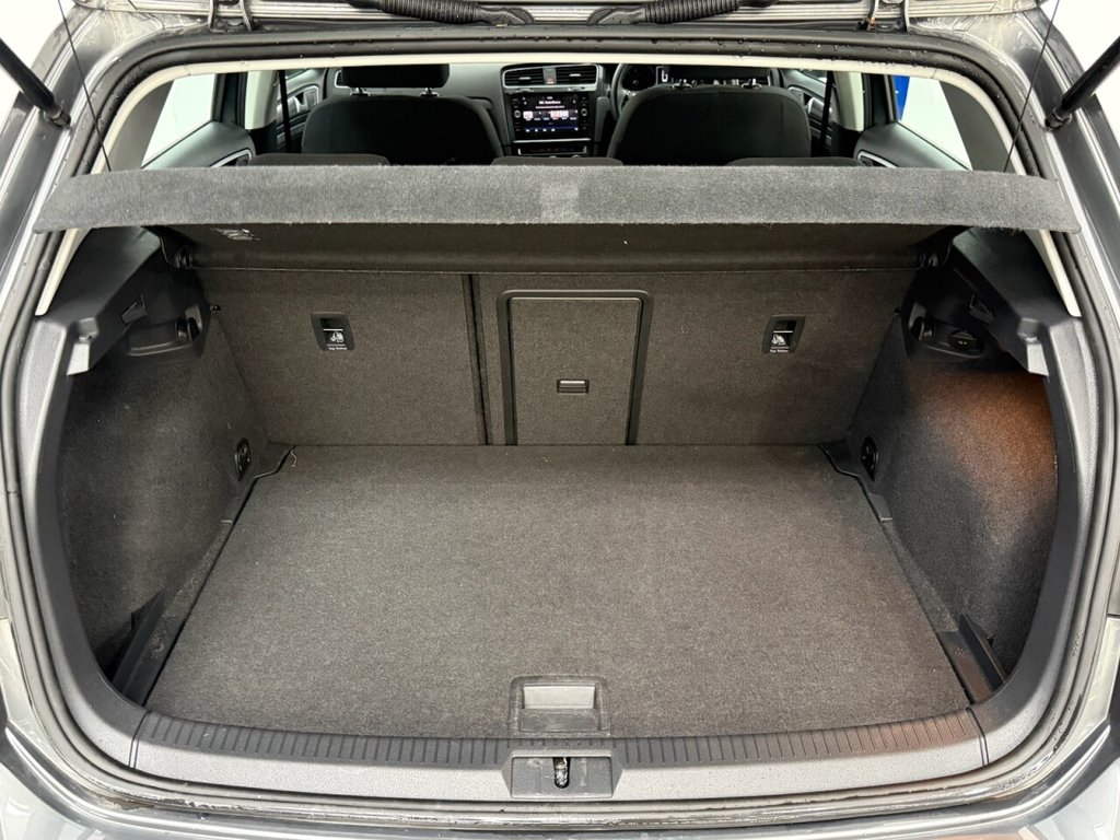 Used Volkswagen Golf 2017 for sale - 78003466: Photo 31