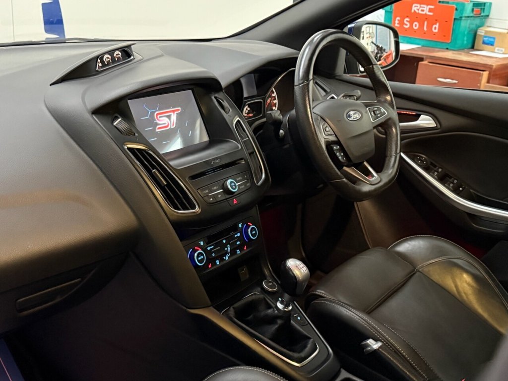 Used Ford Focus 2018 for sale - 77026839: Photo 4