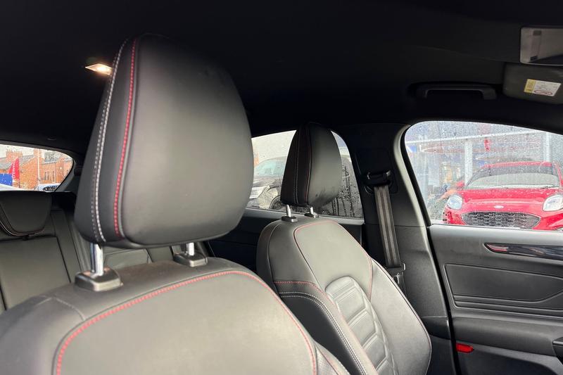 Used Ford Focus 2023 for sale - 76452912: Photo 17