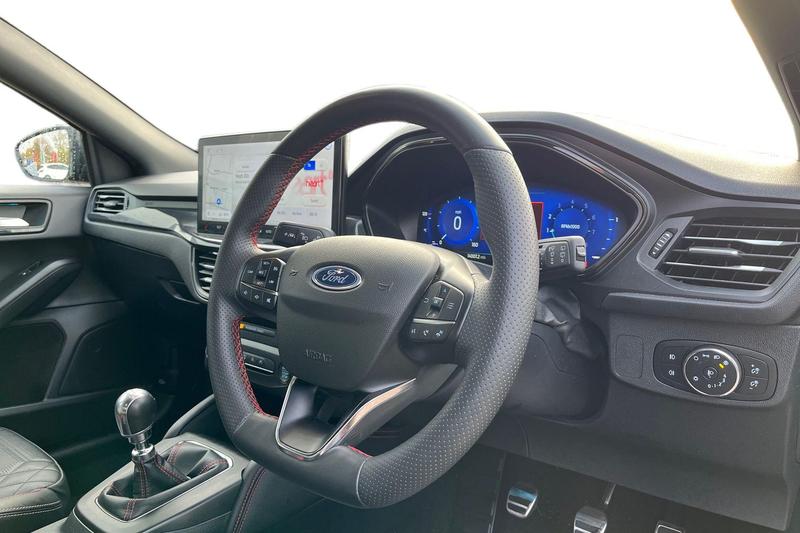 Used Ford Focus 2023 for sale - 76452912: Photo 9