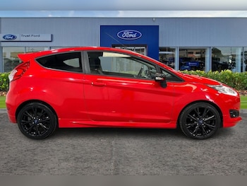 Used Ford Fiesta 2016 for sale - 75922500: Photo