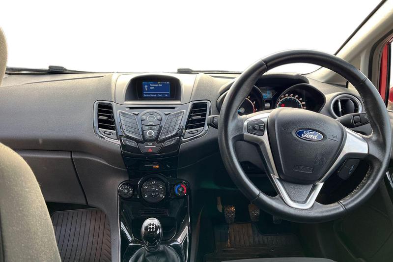 Used Ford Fiesta 2016 for sale - 76895432: Photo 10