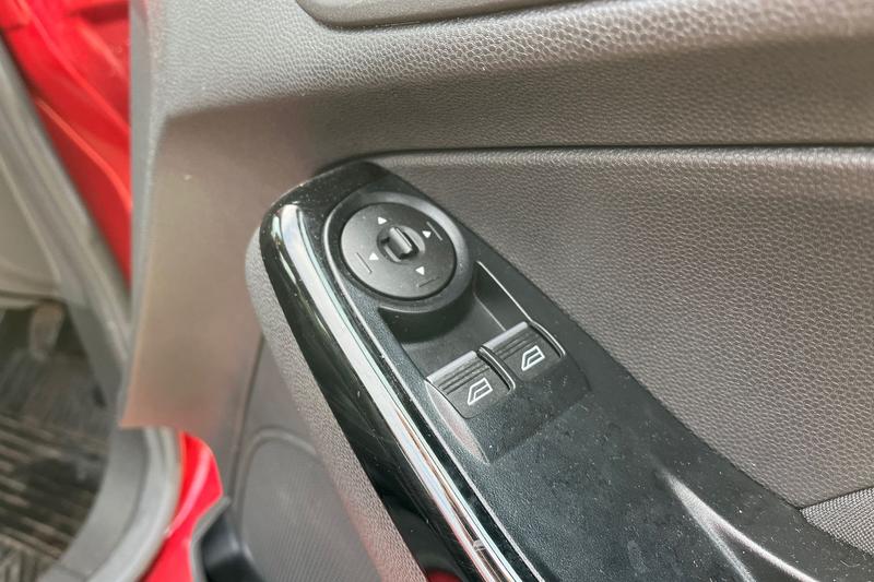 Used Ford Fiesta 2016 for sale - 76895432: Photo 16