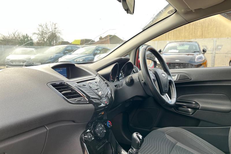 Used Ford Fiesta 2016 for sale - 76895432: Photo 18