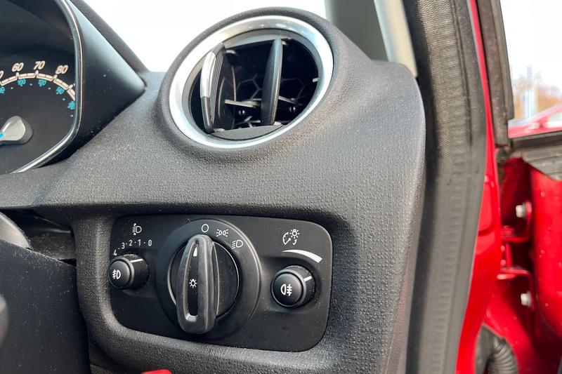 Used Ford Fiesta 2016 for sale - 76895432: Photo 25