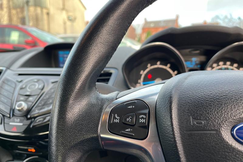 Used Ford Fiesta 2016 for sale - 76895432: Photo 26