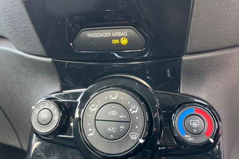 Used Ford Fiesta 2016 for sale - 76895432: Photo 36