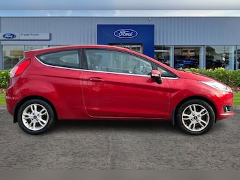 Used Ford Fiesta 2016 for sale - 76895432: Photo