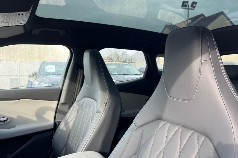 Used Ford Explorer 2025 for sale - 77718619: Photo 19