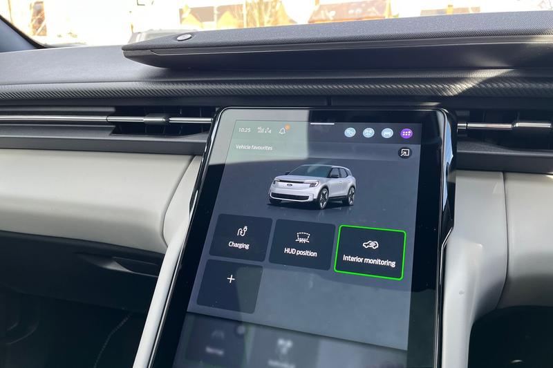 Used Ford Explorer 2025 for sale - 77718619: Photo 35