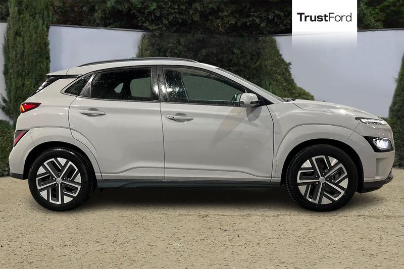 Used Hyundai KONA 2022 for sale - 76918319: Photo 3