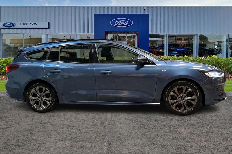 Used Ford Focus 2022 for sale - 76508160: Photo 3