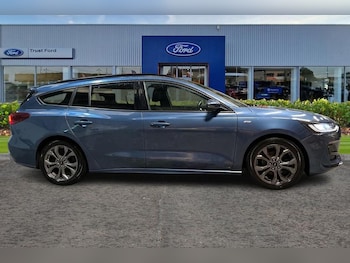 Used Ford Focus 2022 for sale - 76508160: Photo