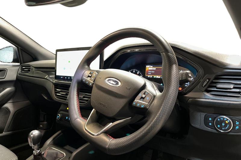 Used Ford Focus 2022 for sale - 76508160: Photo 9