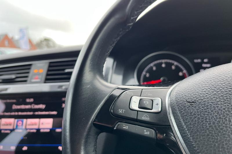 Used Volkswagen Golf 2017 for sale - 77274915: Photo 28