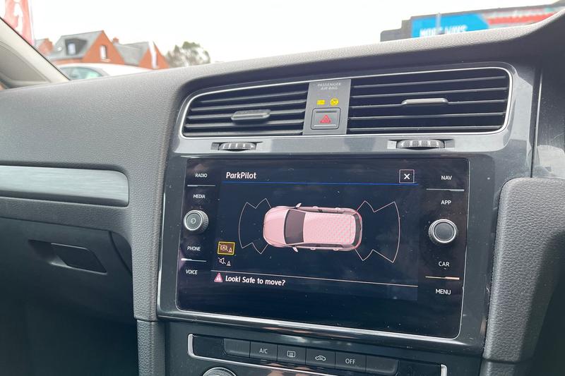 Used Volkswagen Golf 2017 for sale - 77274915: Photo 29