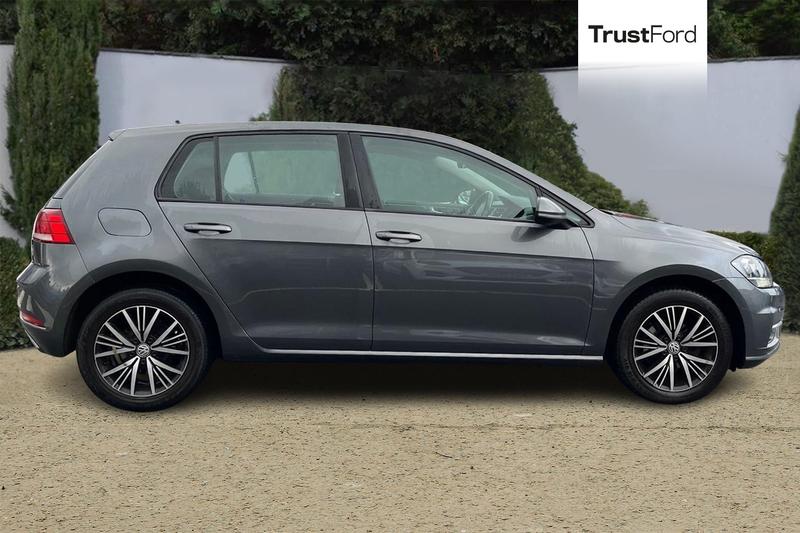 Used Volkswagen Golf 2017 for sale - 77274915: Photo 3