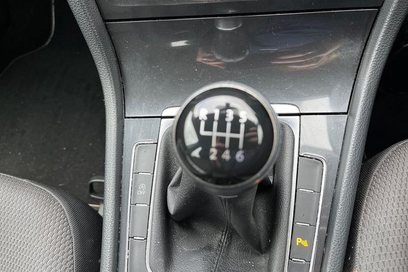 Used Volkswagen Golf 2017 for sale - 77274915: Photo 38