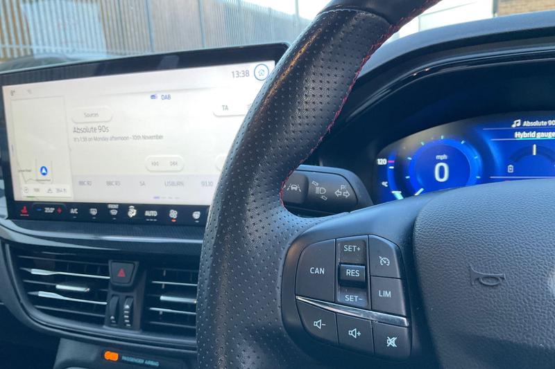 Used Ford Focus 2022 for sale - 76722845: Photo 29