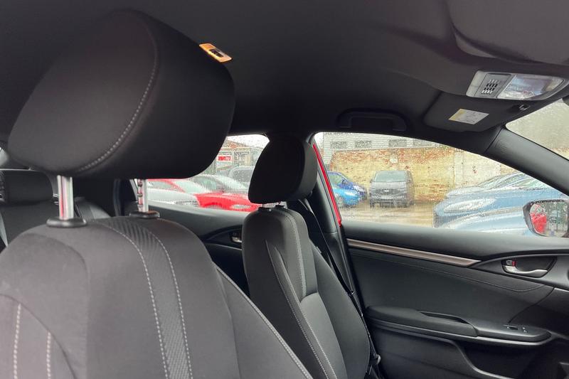 Used Honda Civic 2017 for sale - 77529093: Photo 17