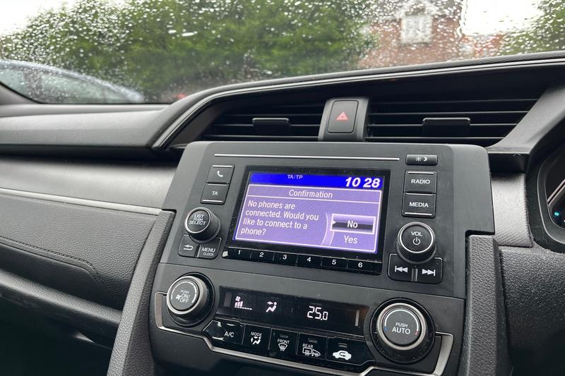 Used Honda Civic 2017 for sale - 77529093: Photo 31