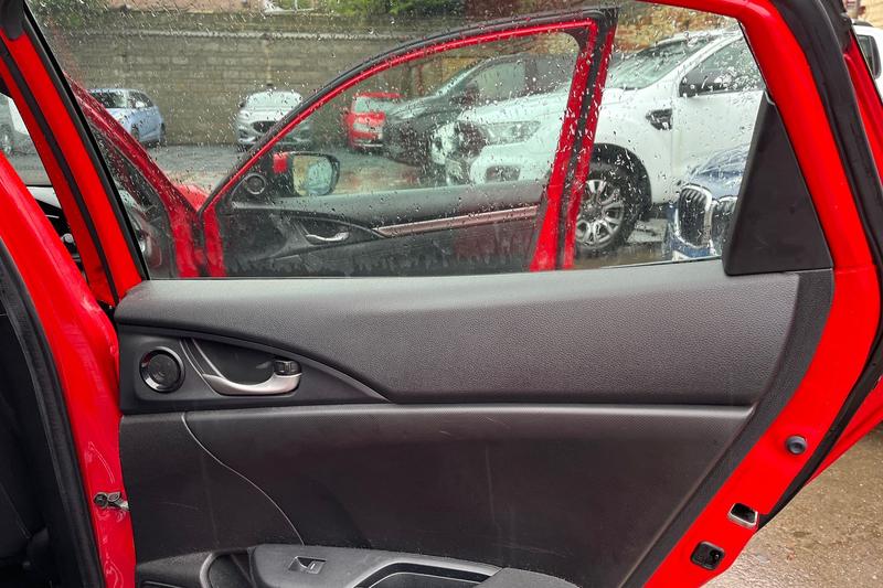 Used Honda Civic 2017 for sale - 77529093: Photo 36