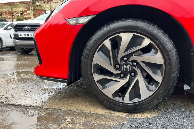 Used Honda Civic 2017 for sale - 77529093: Photo 8