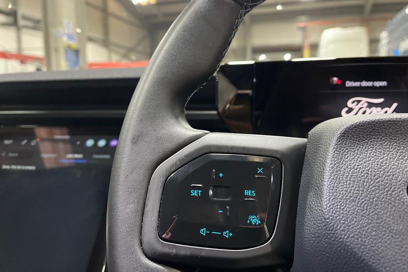 Used Ford Explorer 2025 for sale - 77381622: Photo 30