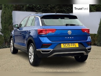 Used Volkswagen T-Roc 2019 for sale - 76835597: Photo