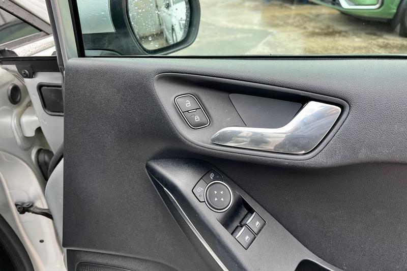 Used Ford Fiesta 2018 for sale - 76508166: Photo 24