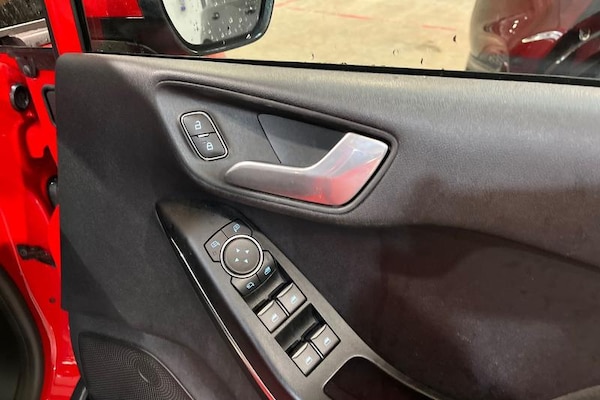Used Ford Fiesta 2020 for sale - 76302727: Photo 25