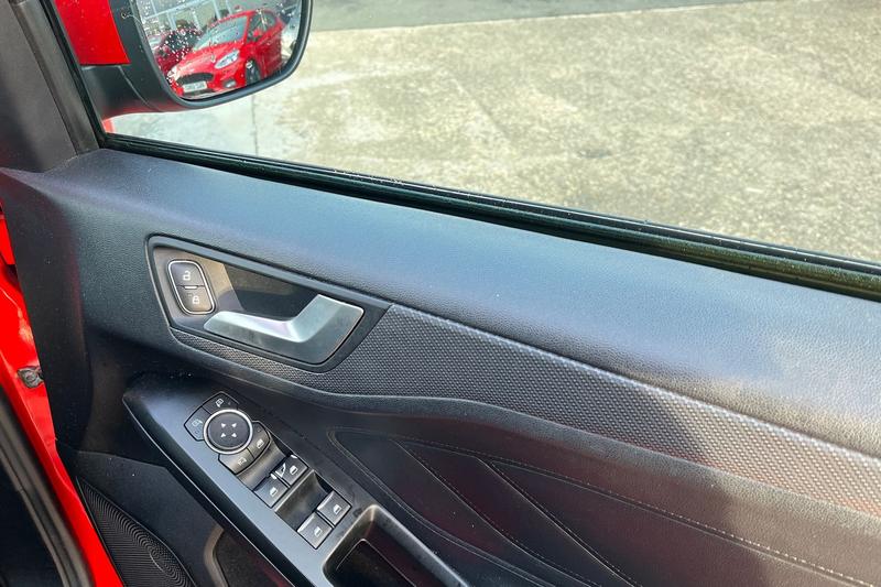 Used Ford Focus 2019 for sale - 76984874: Photo 26